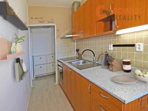 Prodej bytu 2+1, Valtice, Pod zámkem, 63 m2