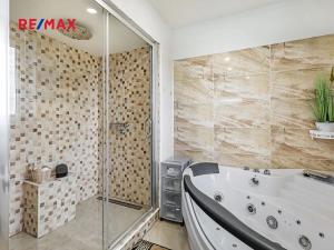 Prodej vícegeneračního domu, České Velenice, Komenského, 247 m2