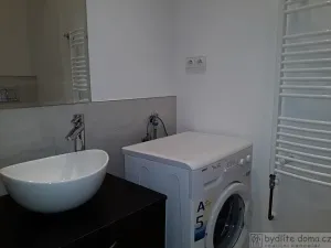 Pronájem bytu 1+kk, Tábor, Jordánská, 26 m2