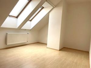 Prodej bytu 4+kk, Jesenice, Hrnčířská, 100 m2