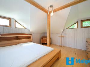 Prodej rodinného domu, Chrášťany, V Zahradách, 213 m2