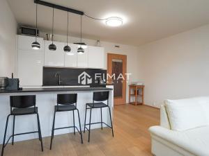 Pronájem bytu 2+kk, Praha - Modřany, Vrátnická, 55 m2