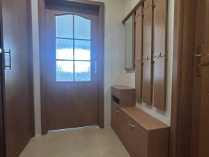 Pronájem bytu 1+kk, Ústí nad Labem - Krásné Březno, Obvodová, 31 m2