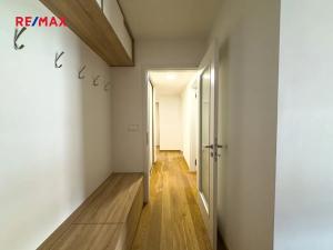 Pronájem bytu 3+kk, Praha - Lysolaje, Lysolajské údolí, 70 m2