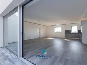 Prodej rodinného domu, Dubí, V Aleji, 206 m2