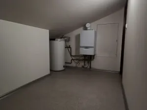 Pronájem obchodního prostoru, Hradec Králové, Vlčkovická, 700 m2