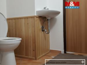 Pronájem obchodního prostoru, Přelouč, Masarykovo náměstí, 26 m2