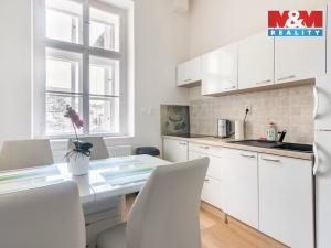 Prodej bytu 3+1, Praha, Dlážděná, 145 m2