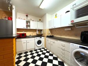 Prodej bytu 2+kk, Kladno, Holandská, 38 m2