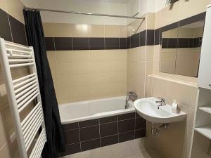 Pronájem bytu 2+kk, Praha - Stodůlky, Nárožní, 49 m2