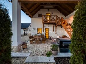 Prodej apartmánu, Lipí, 197 m2