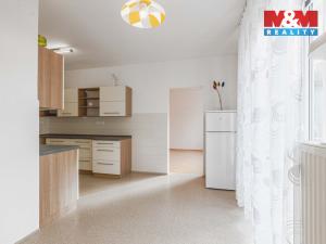 Prodej bytu 3+1, Klatovy - Klatovy IV, Školní, 81 m2