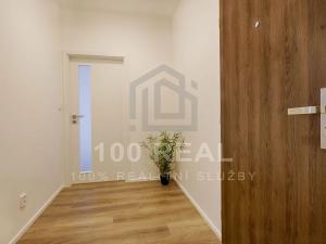 Pronájem bytu 2+kk, Hradec Králové, Průmyslová, 39 m2