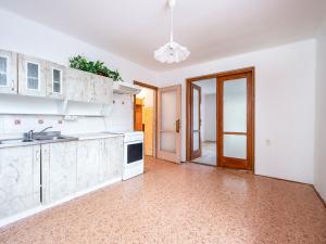 Prodej bytu 2+1, Rybitví, Školní, 52 m2