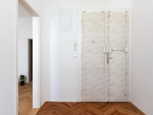 Prodej bytu 2+kk, Praha - Žižkov, Biskupcova, 64 m2