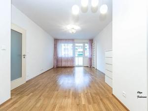 Pronájem bytu 2+kk, Praha - Jinonice, Pod stolovou horou, 58 m2