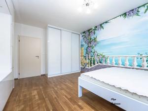 Pronájem bytu 2+kk, Praha - Jinonice, Pod stolovou horou, 58 m2