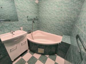 Pronájem bytu 2+1, Ústí nad Labem, Ladova, 62 m2