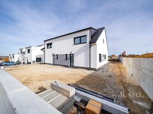 Prodej bytu 5+kk, Boršov nad Vltavou, Severní, 121 m2