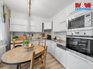 Prodej bytu 2+1, Děčín, Žerotínova, 61 m2