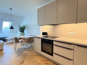 Pronájem bytu 2+kk, Praha - Vršovice, Tolstého, 48 m2