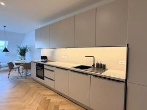 Pronájem bytu 2+kk, Praha - Vršovice, Tolstého, 48 m2