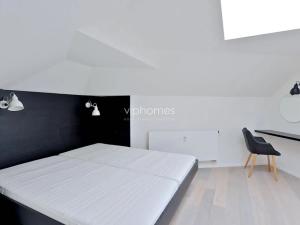 Pronájem bytu 2+kk, Praha - Vinohrady, náměstí Jiřího z Poděbrad, 160 m2