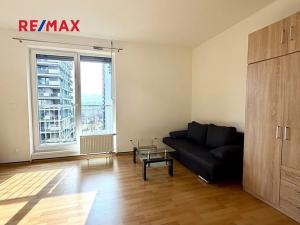 Pronájem bytu 1+kk, Praha - Malešice, Nad úžlabinou, 36 m2