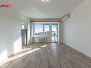 Pronájem bytu 1+1, Praha - Nusle, K podjezdu, 35 m2