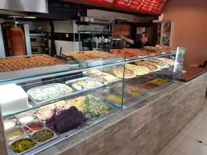 Pronájem restaurace, Praha - Smíchov, Stroupežnického, 87 m2