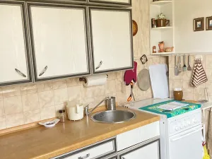 Prodej bytu 2+1, Ostrov, Kollárova, 50 m2