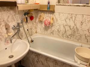 Prodej bytu 2+1, Ostrov, Kollárova, 50 m2