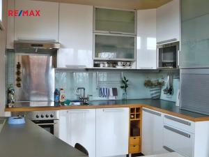 Pronájem bytu 2+kk, Praha - Strašnice, Názovská, 65 m2