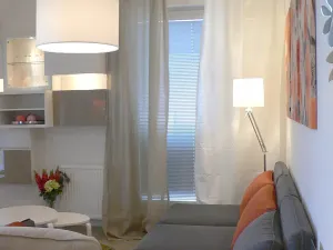 Pronájem bytu 1+kk, Praha - Malešice, Počernická, 42 m2