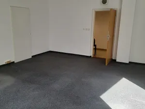 Pronájem kanceláře, Třebíč, Komenského nám., 25 m2