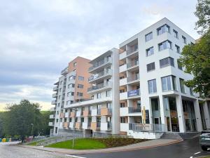 Pronájem garážového stání, Zlín, Nad Stráněmi, 18 m2