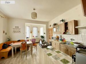 Prodej rodinného domu, Lomnice nad Popelkou, Poděbradova, 450 m2