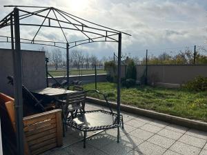 Pronájem bytu 1+kk, Praha - Zličín, Sazovická, 36 m2