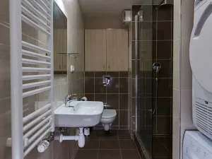 Prodej bytu 2+kk, Praha - Kyje, Farkašova, 48 m2