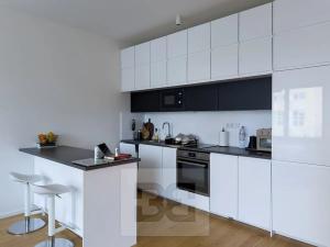 Pronájem bytu 1+kk, Praha - Holešovice, Jankovcova, 42 m2
