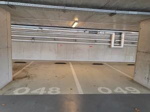 Prodej garážového stání, Praha - Libeň, Novovysočanská, 14 m2