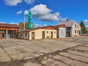 Prodej výrobních prostor, Seletice, 1508 m2