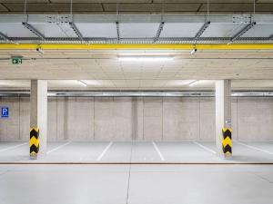 Pronájem kanceláře, Praha - Smíchov, Holečkova, 345 m2