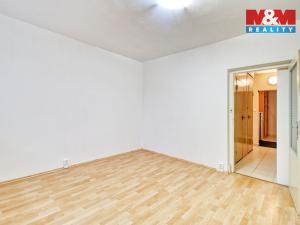 Prodej bytu 3+1, Karlovy Vary, U Koupaliště, 70 m2
