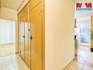 Prodej bytu 3+1, Karlovy Vary, U Koupaliště, 70 m2