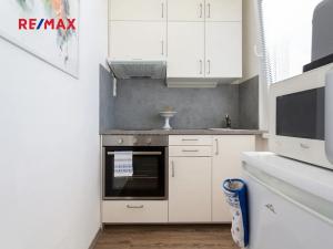 Pronájem bytu 1+1, Praha - Troja, Krynická, 29 m2