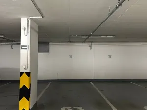 Pronájem garážového stání, Praha - Horní Měcholupy, Mantovská, 15 m2