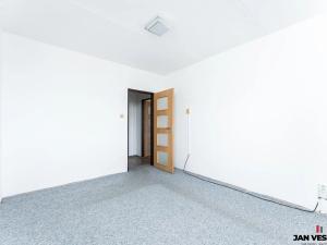 Prodej bytu 3+1, Praha - Horní Počernice, Lhotská, 73 m2