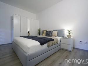 Prodej bytu 3+kk, Praha - Modřany, K Vystrkovu, 73 m2