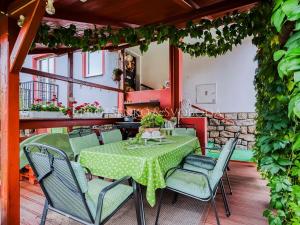 Prodej rodinného domu, Suchdol nad Lužnicí, Pražská, 180 m2